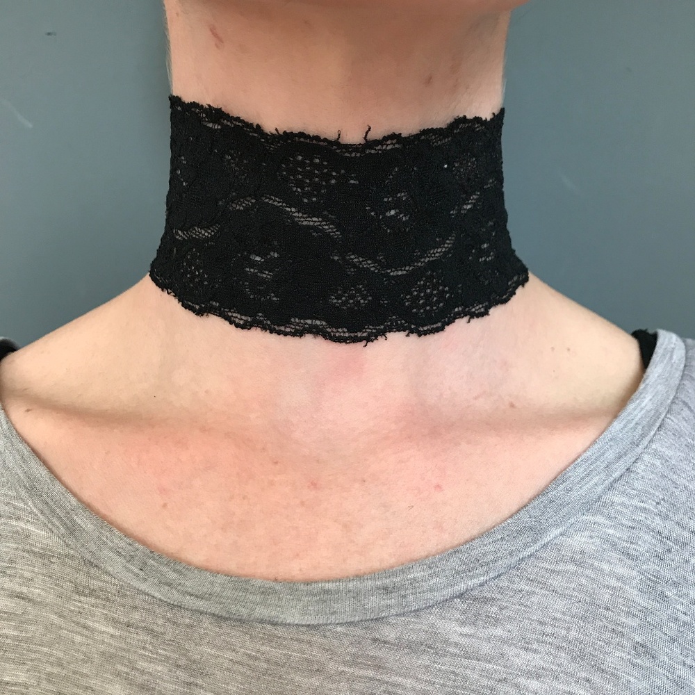 Black Lace Choker Necklace - Picture 1 of 2
